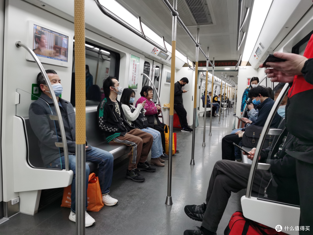 三百元头戴新卷王！蛇圣仰望者实测：千元索尼优质平替