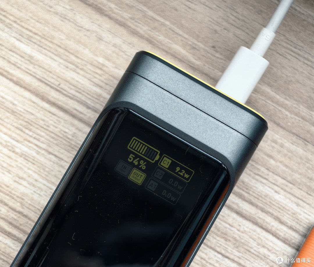 职场新人少走弯路!高性价比办公装备:降噪耳机充电套装移动硬盘