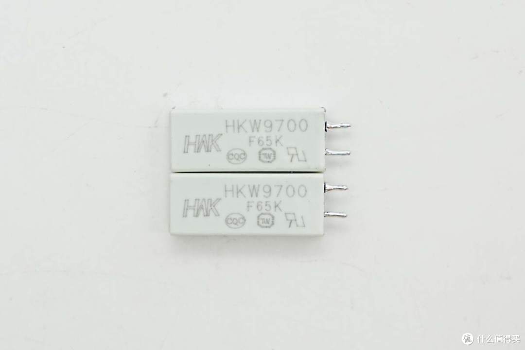 配备5C1A六个USB接口,绿联500W氮化镓充电器拆解