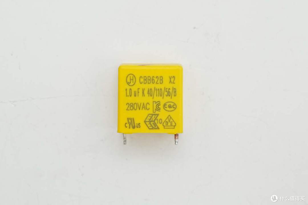 配备5C1A六个USB接口,绿联500W氮化镓充电器拆解