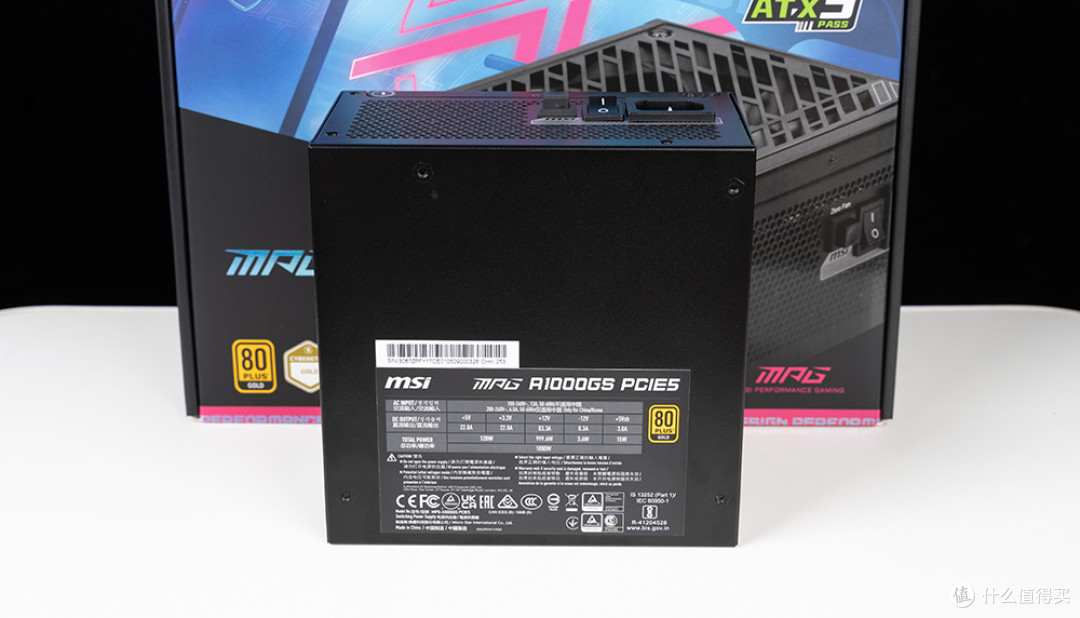 RTX 50系显卡的金牌搭档,微星MPG A1000GS PCIE5暗黑电源体验