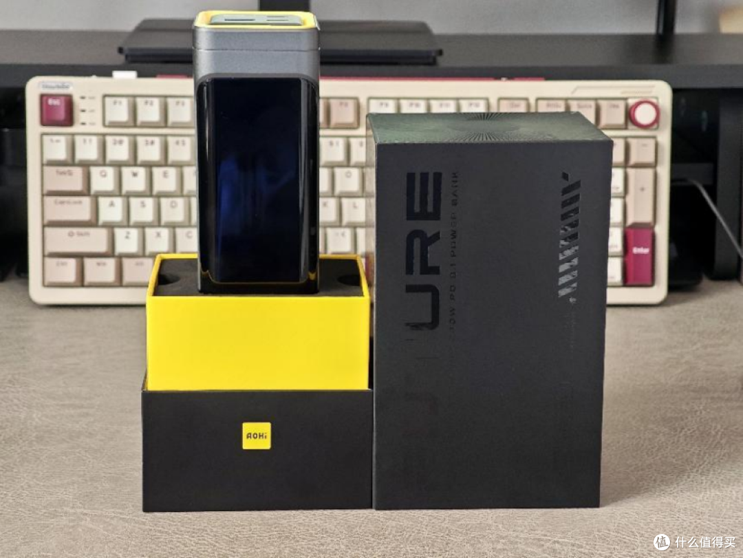 27600mAh+240W超强输出,Aohi奥海240W星舰能量舱,只需399!