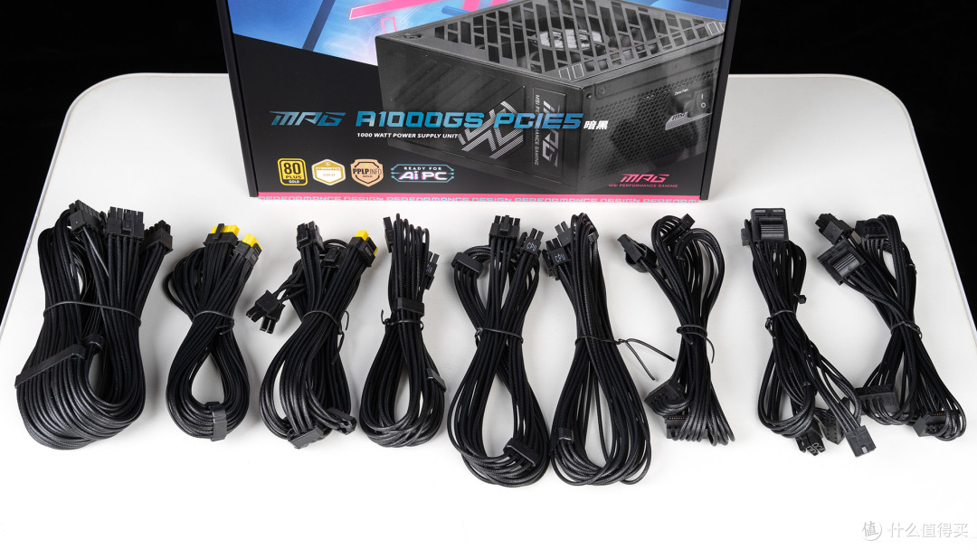 RTX 50系显卡的金牌搭档,微星MPG A1000GS PCIE5暗黑电源体验