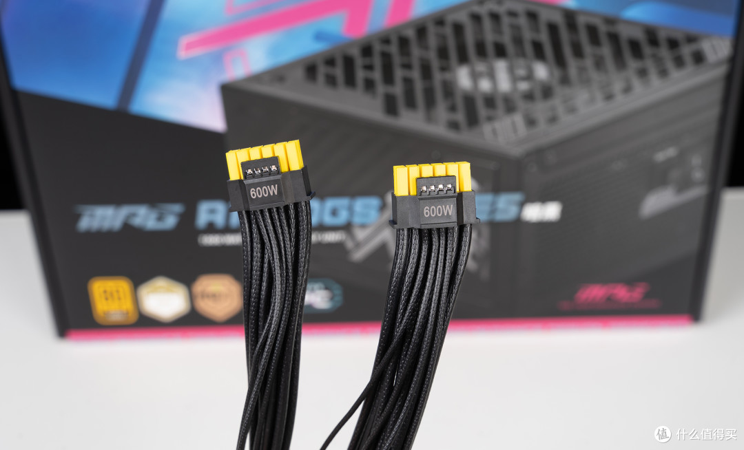 RTX 50系显卡的金牌搭档,微星MPG A1000GS PCIE5暗黑电源体验