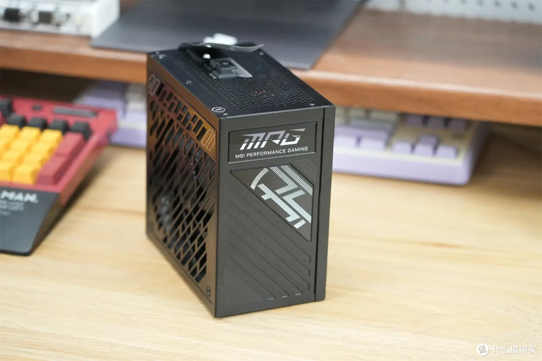 微星 MPG A1000GS PCIE5暗黑电源,藏着哪些让硬件狂飙的秘密?