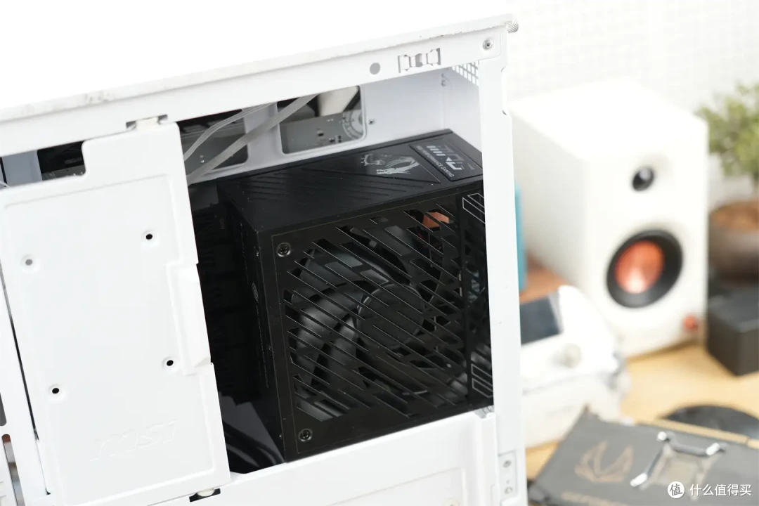 微星 MPG A1000GS PCIE5暗黑电源,藏着哪些让硬件狂飙的秘密?