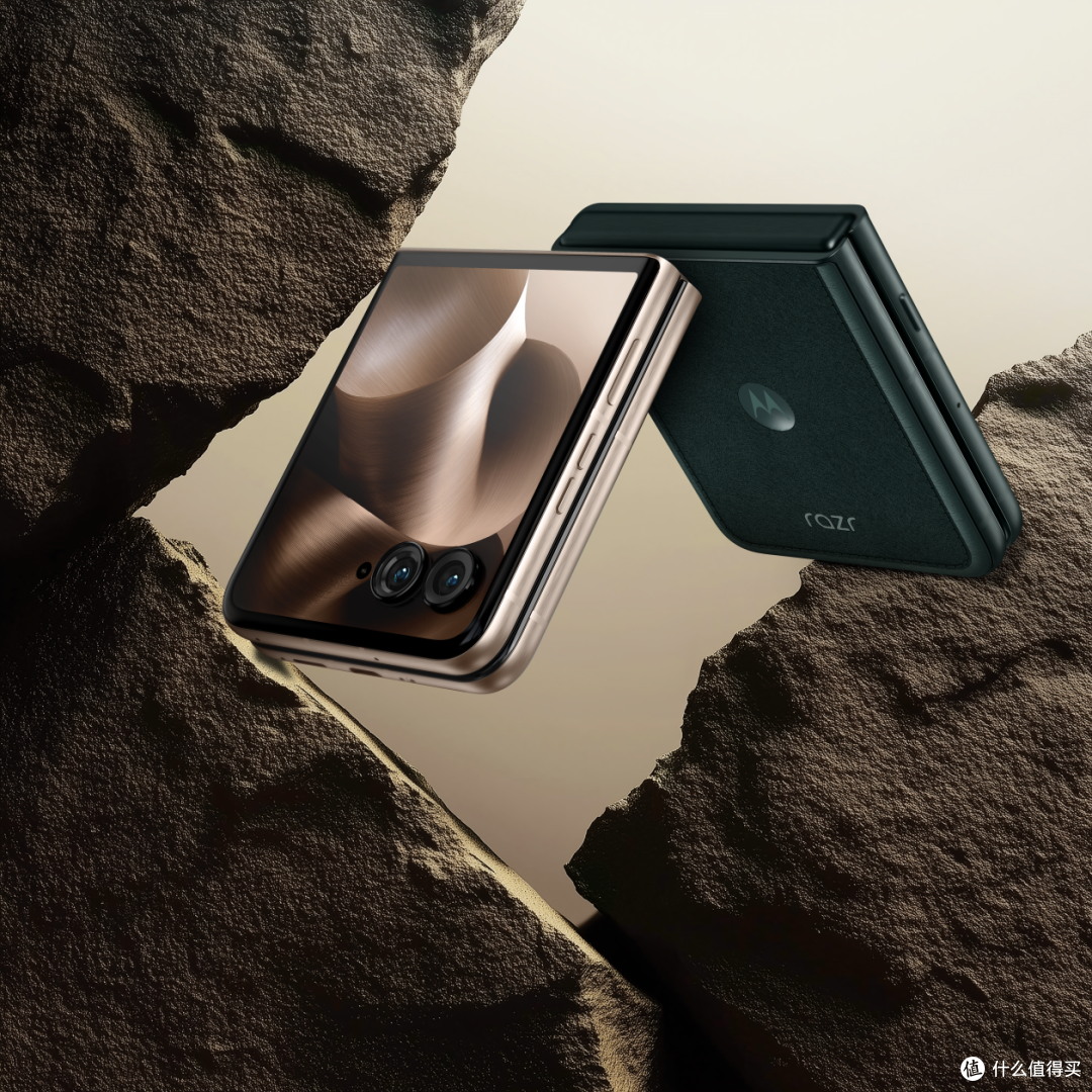 AI自由,超合拍!联想moto razr 60系列小折叠正式发布