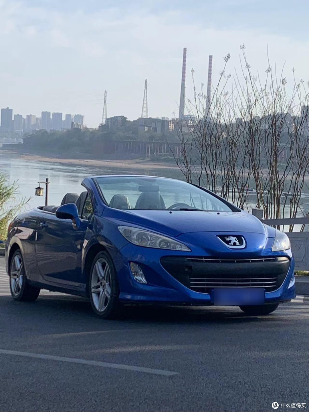 标致敞篷车:法式浪漫与驾驶激情的完美融合