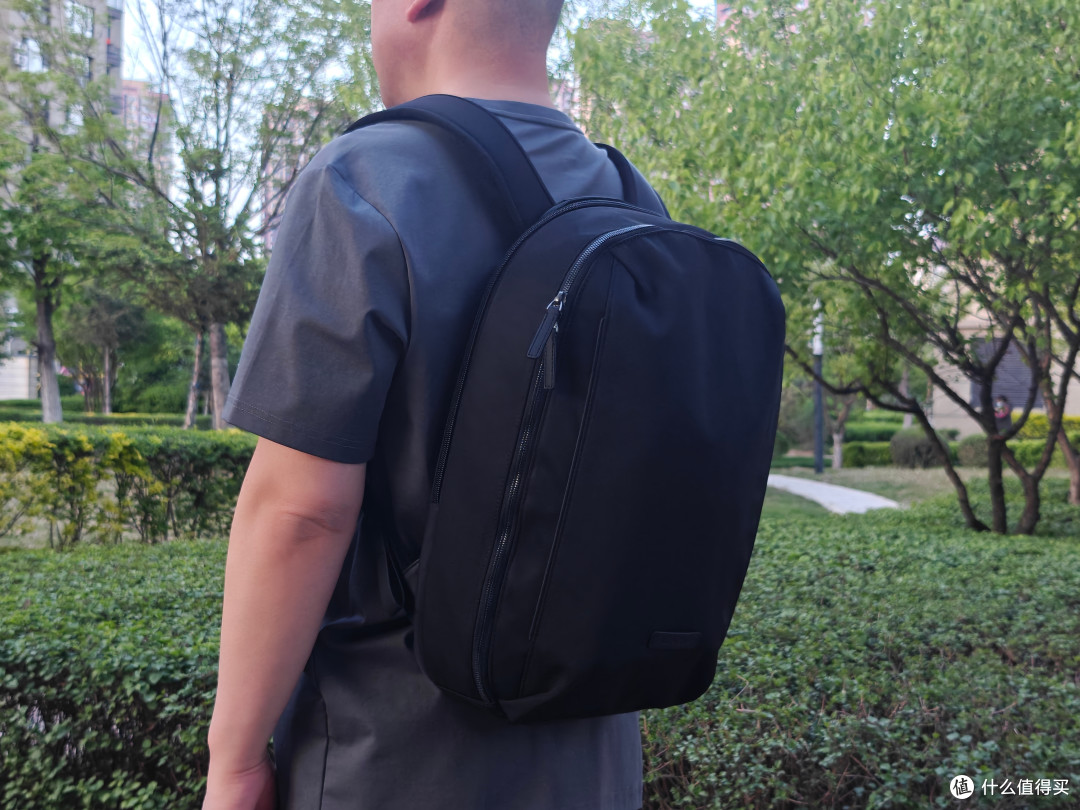 简约随性,商务休闲新理念——地平线8号Urban胶囊系列双肩包