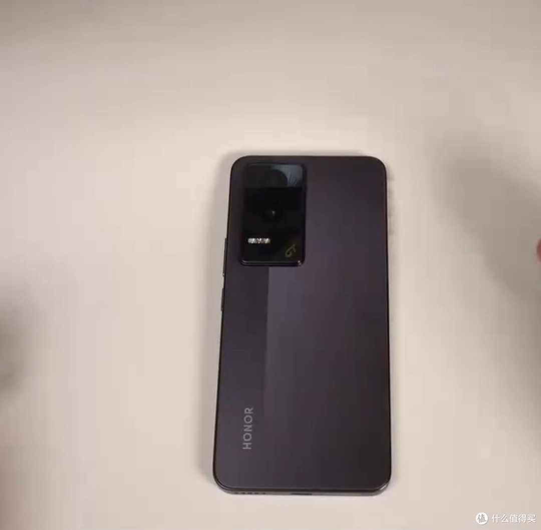 2k预算拿下旗舰芯?这三款手机卷疯啦