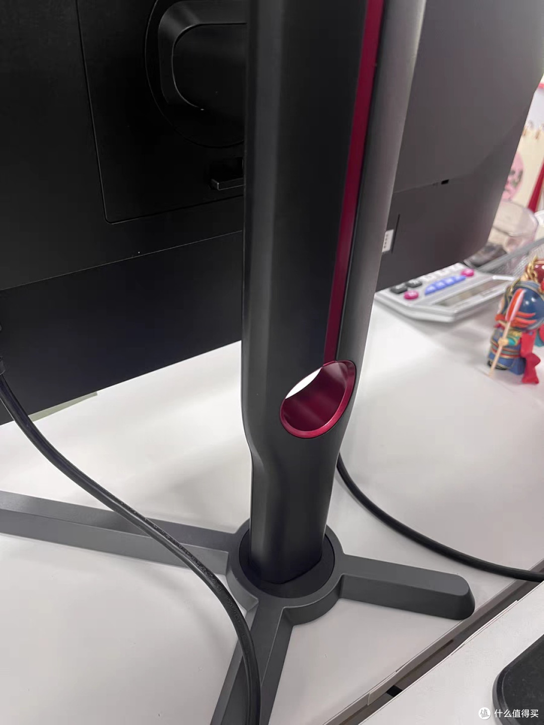 AOC U27G3XM:逐光系列显示器,开启游戏与办公的全新视界