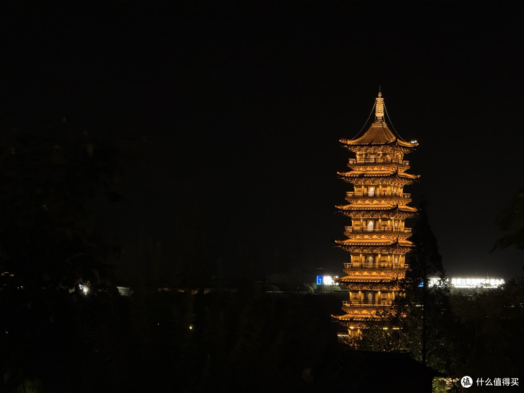 烟雨蒙蒙逛乌镇，旧地重游的感觉大不同。