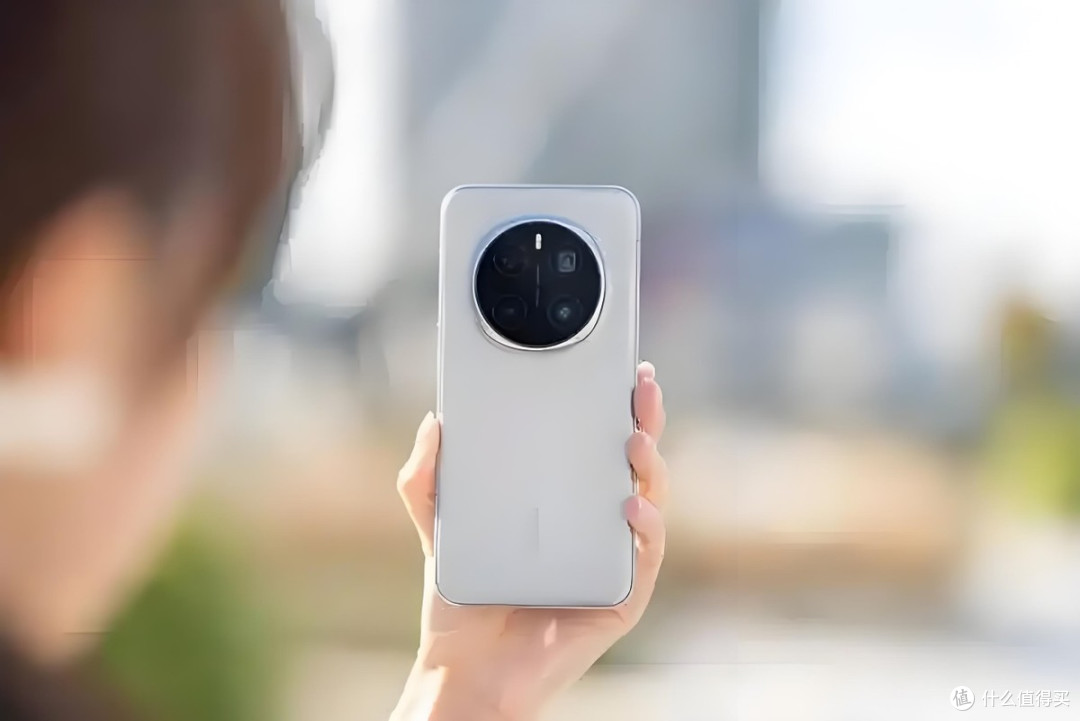 荣耀用力“过猛”,2亿长焦旗舰跌价1430元,真正的鹤立鸡群?