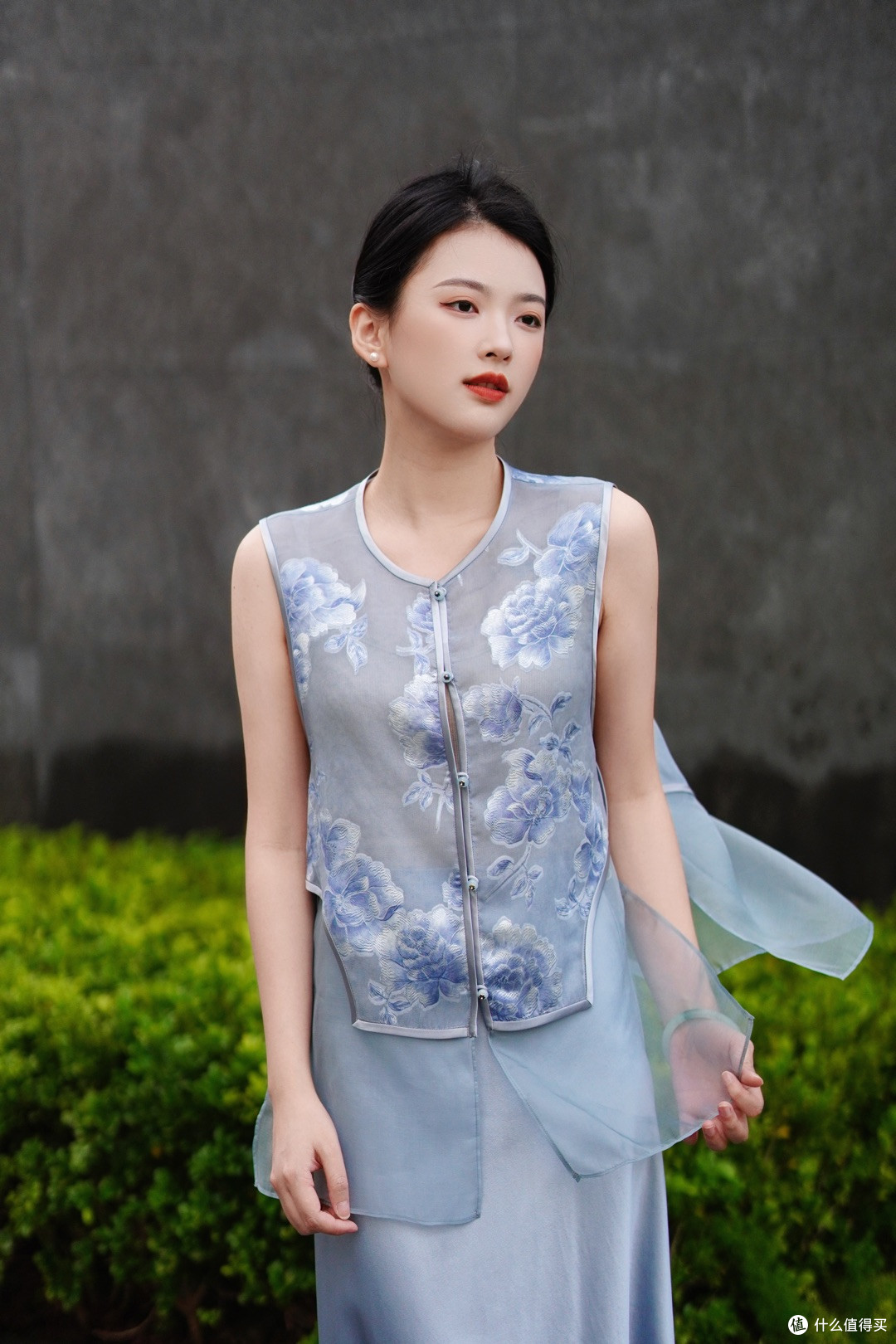 七悦佰服饰名品：解锁时尚新体验，让穿搭独一无二