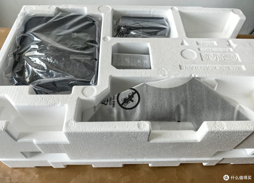 你敢相信?不到两千买ROG 4K双模显示器!ROG绝神27Pro显示器评测
