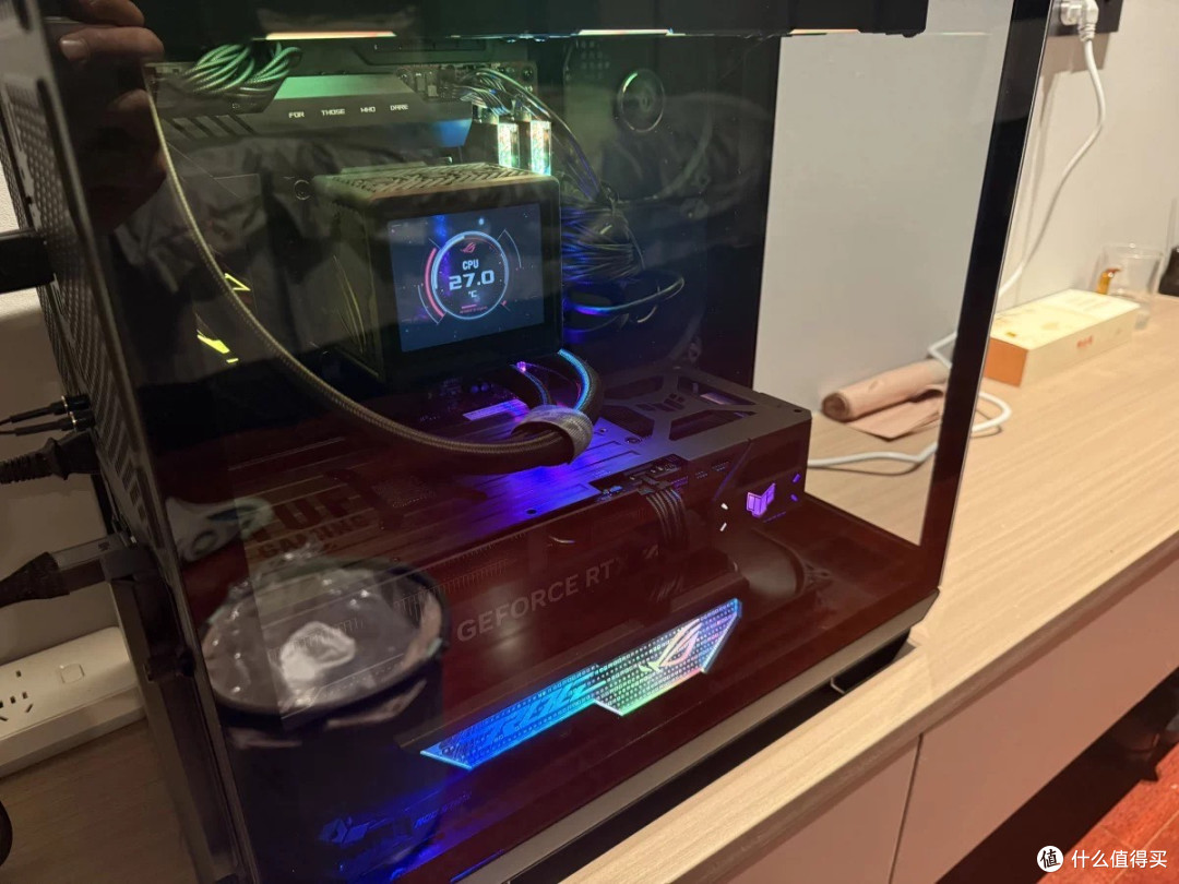华硕TUF GAMING TFH-01 ARGB集线器