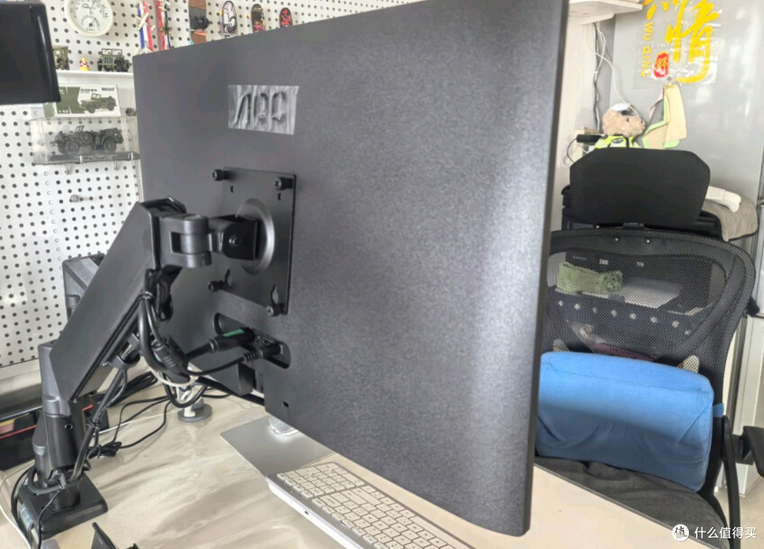 AOC显示器Q24B35,千元内2K高刷办公娱乐全能之选