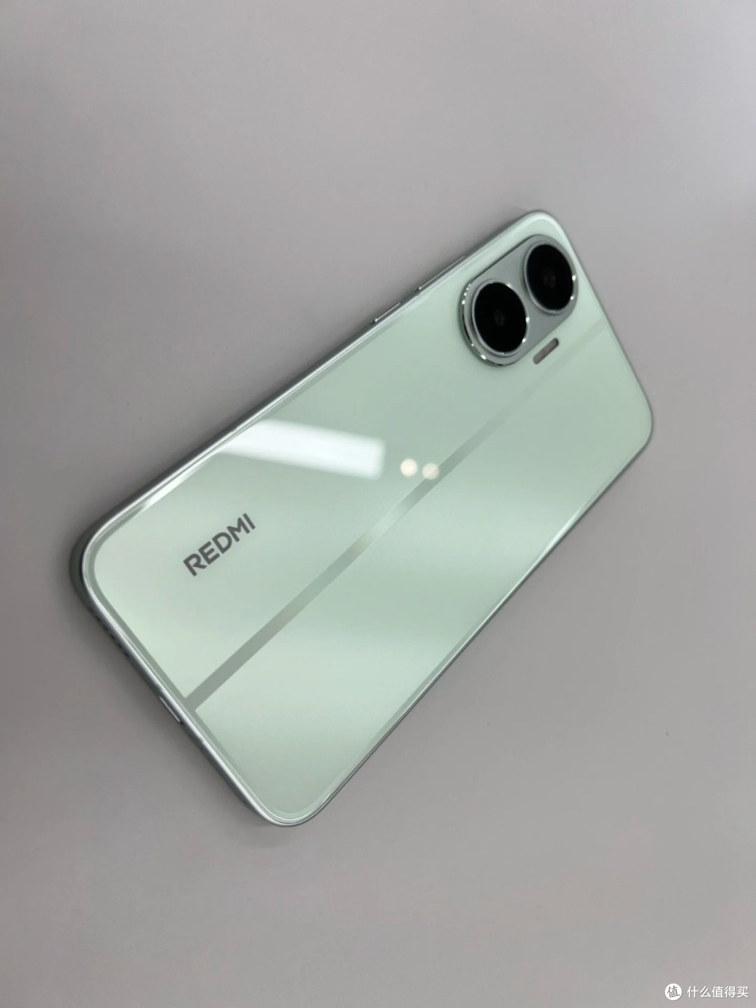不焦绿配色太吸睛！红米Turbo 4 Pro
