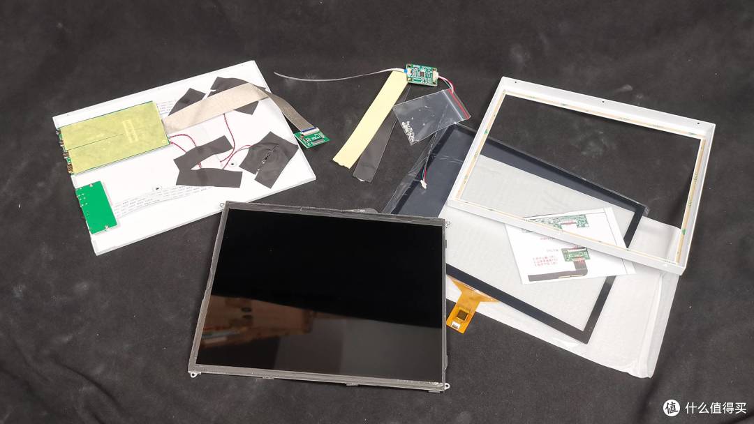 从iPad拆屏到环氧树脂浇壳:我的便携屏手工DIY全记录