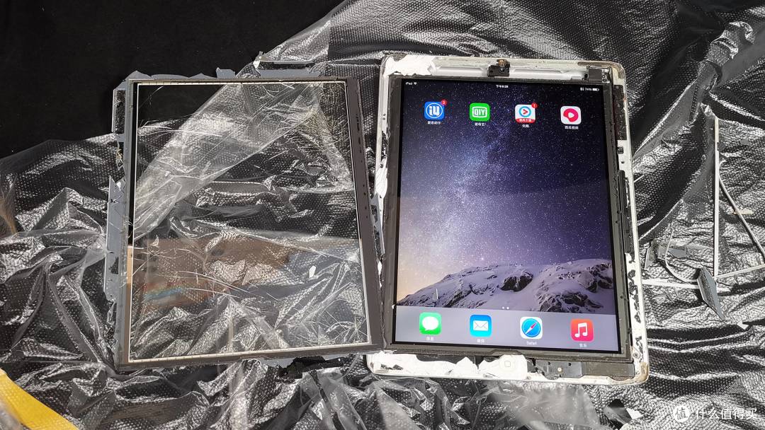 从iPad拆屏到环氧树脂浇壳:我的便携屏手工DIY全记录