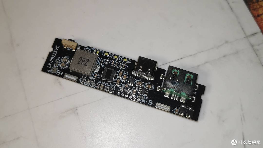 从iPad拆屏到环氧树脂浇壳:我的便携屏手工DIY全记录