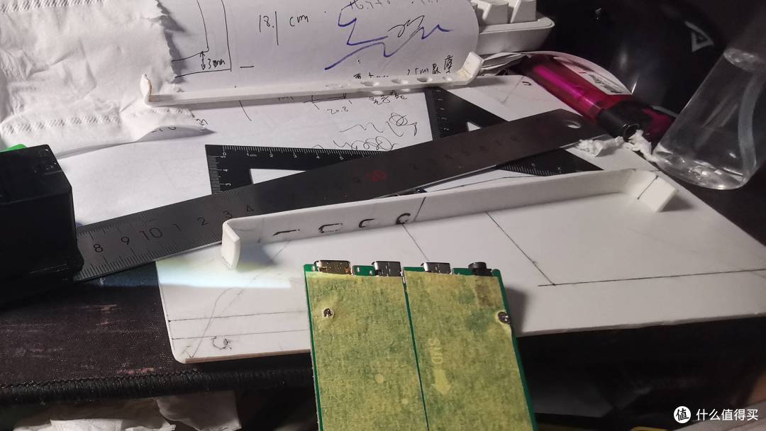 从iPad拆屏到环氧树脂浇壳:我的便携屏手工DIY全记录