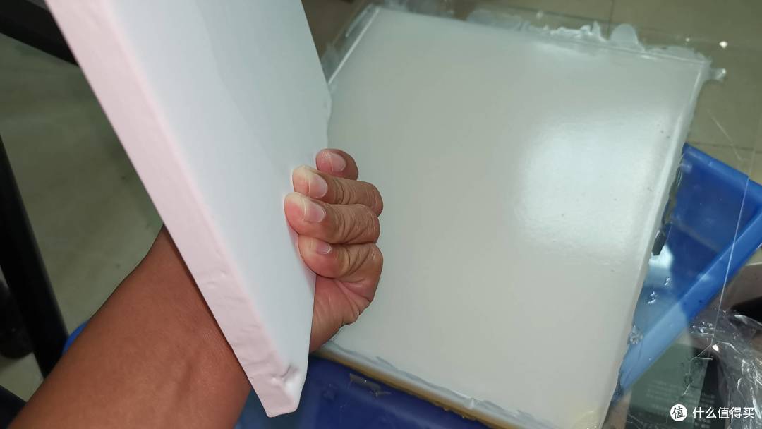从iPad拆屏到环氧树脂浇壳:我的便携屏手工DIY全记录