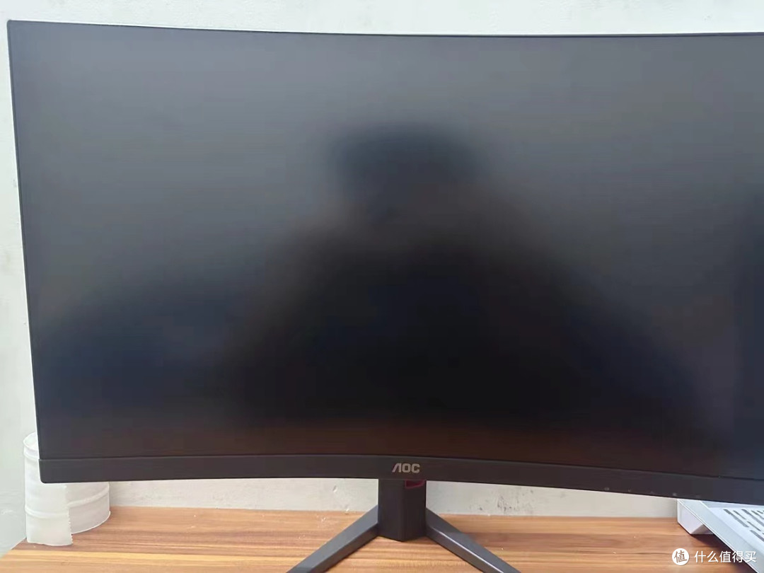 AOC C27G4Z:开启 300Hz 高刷视界,畅享曲面视觉体验