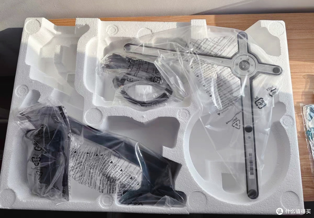 AOC Q27G10ZE:2K 高刷电竞显示器,畅享游戏视觉体验