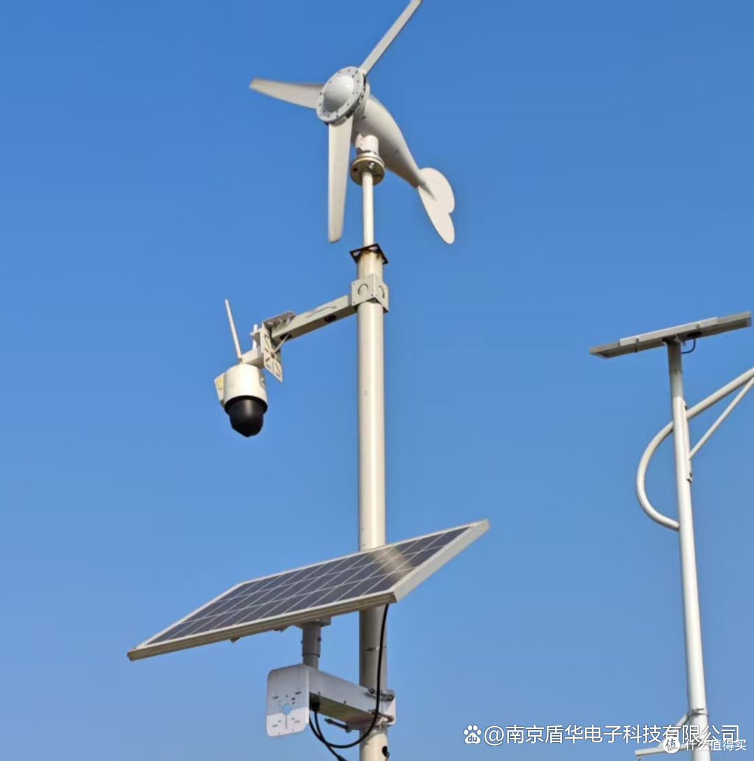 风光互补智慧路灯：绿色能源与智慧城市的融合