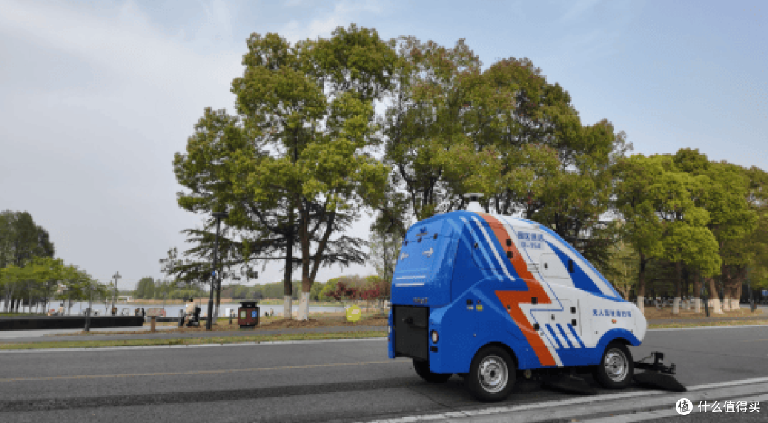 苏州金龙无人作业清扫车“硬核”赋能城市环卫智能升级