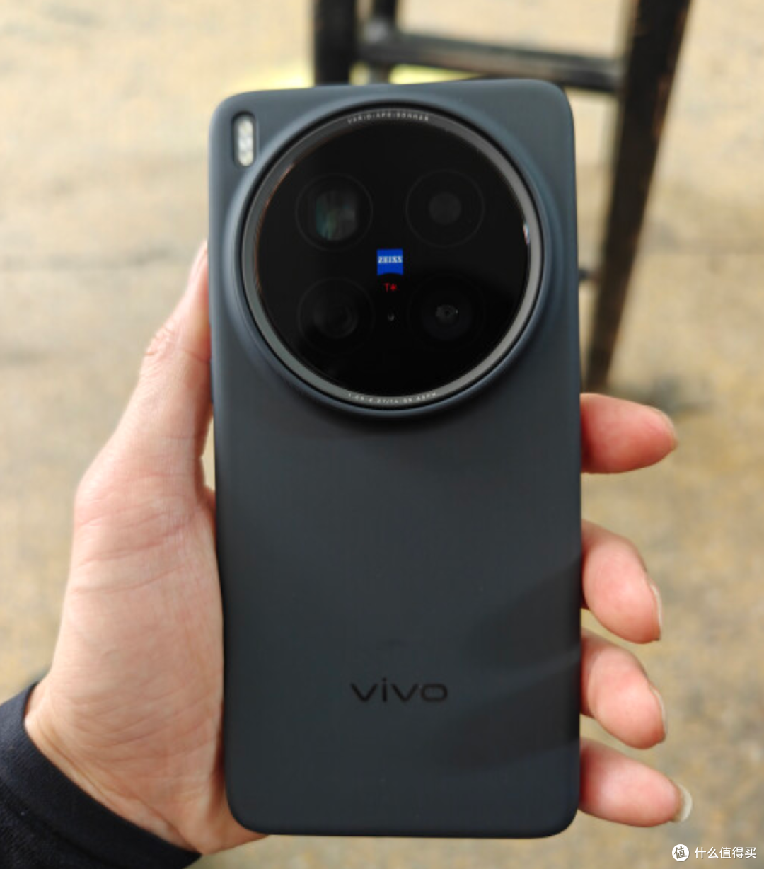 iPhone 高价拦路,vivo X200 Ultra 为你开辟影像新航道!