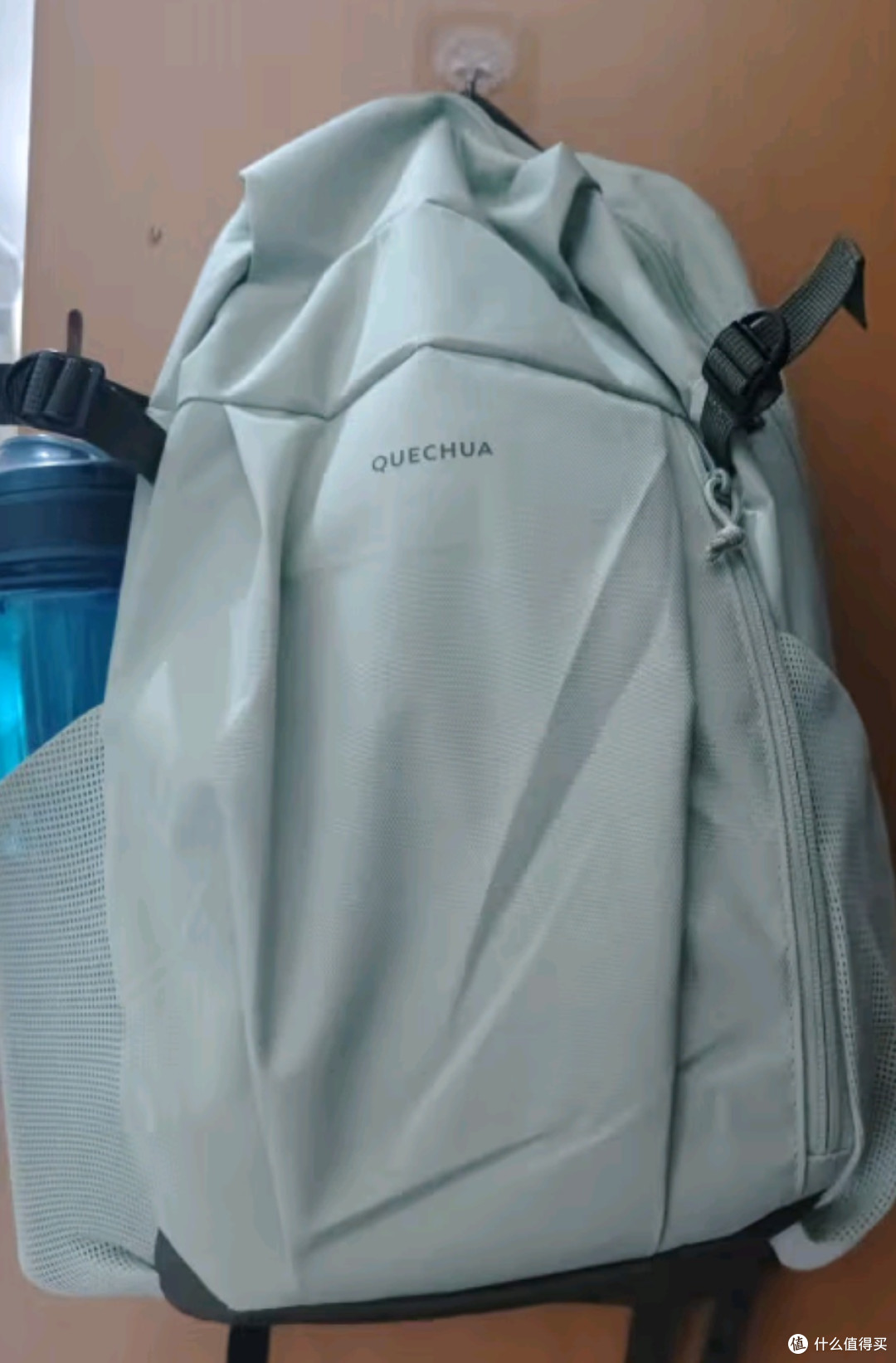 迪卡侬双肩背包NH100户外登山徒步旅行学生书包20升轻量大容量