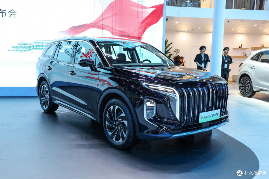 30万的豪华插混SUV,红旗HS7 PHEV凭什么脱颖而出?