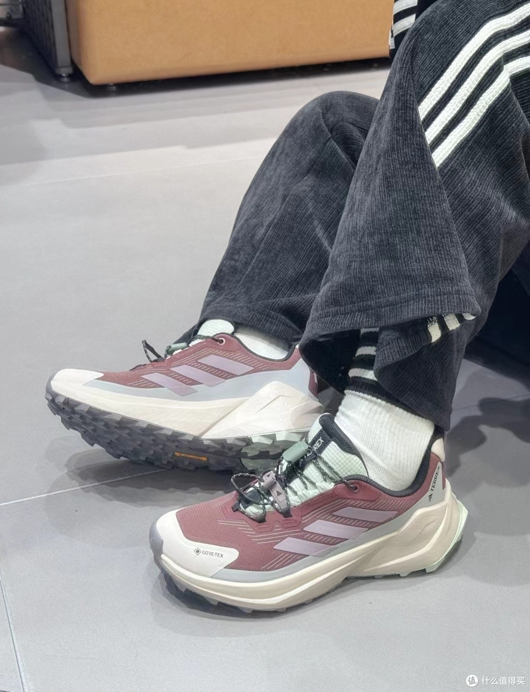 户外与日常皆宜:Adidas TERREX TRAILMAKER 2.0 GTX 跑步鞋