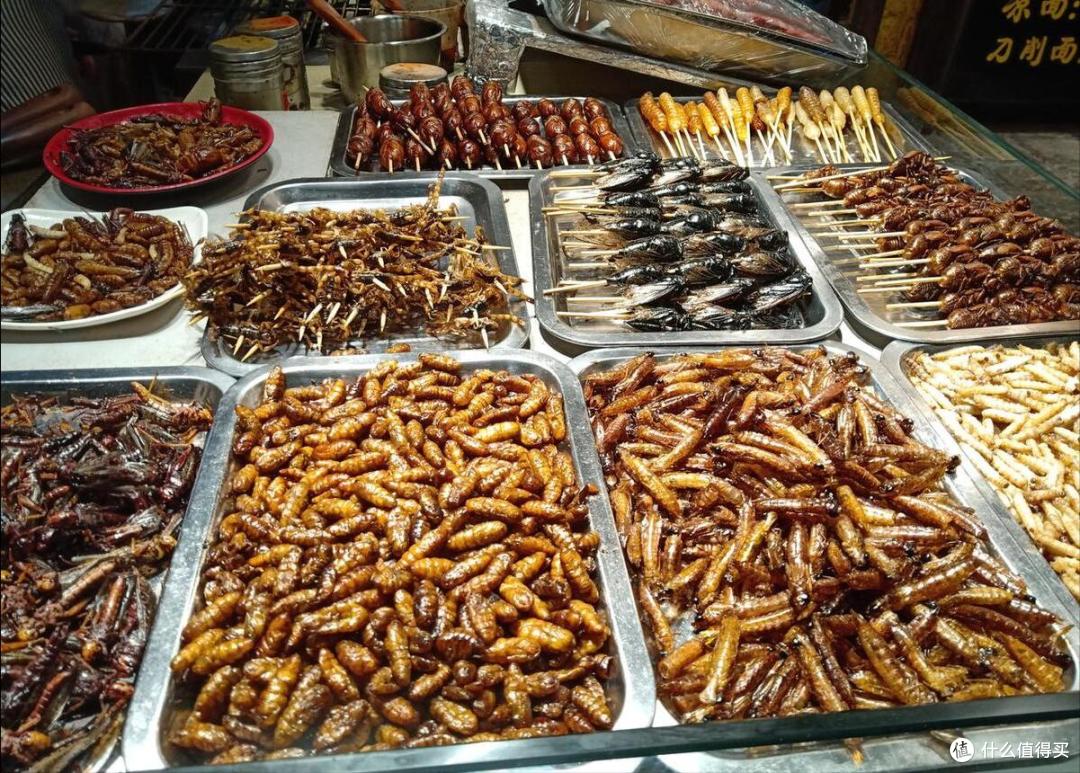 “男人见了都害怕”,朋友晒南方夜市小吃,吐槽“倒给钱也不吃”