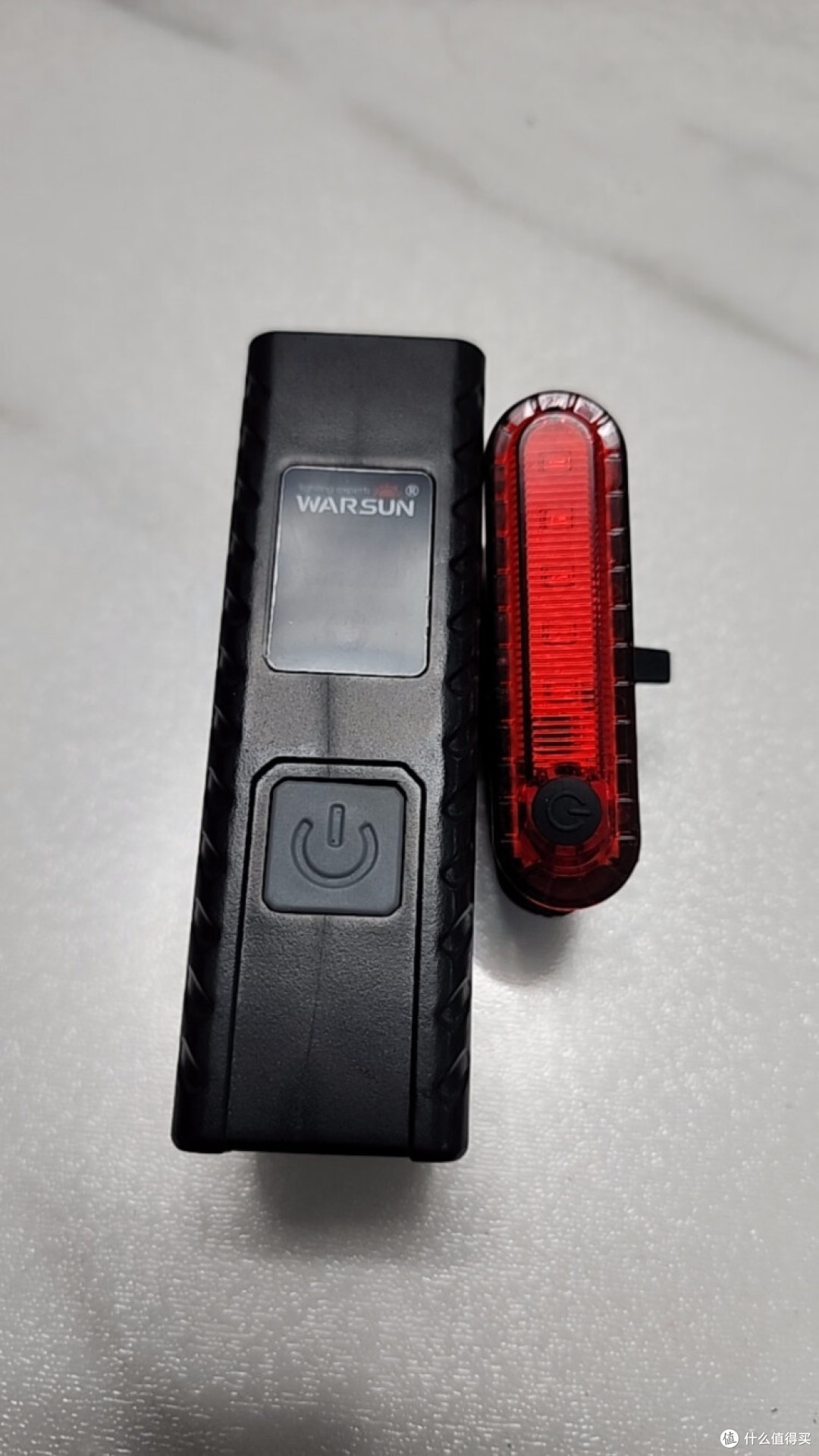 Warsun手电筒:照亮每一个瞬间的实用之选