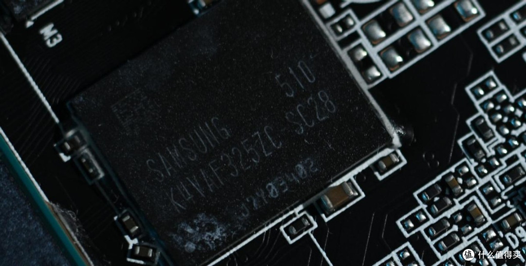 很短的显卡拆解:索泰RTX5060Ti星辰8G OC里面长啥样?