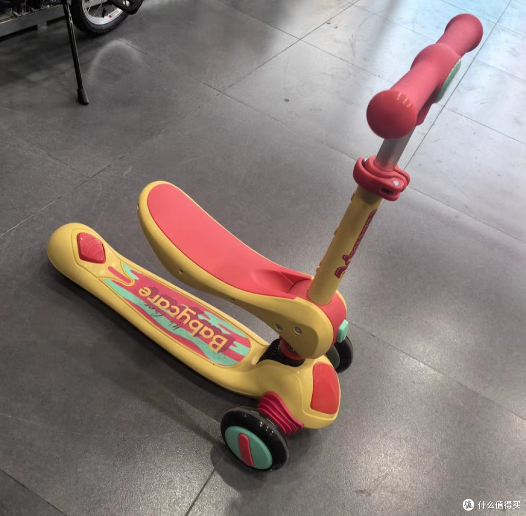 儿童滑板车图片大全_儿童滑板车图片大全大图（儿童滑板车的照片）