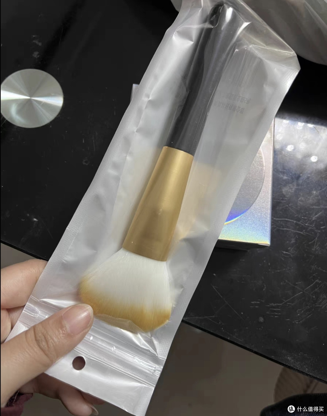 细腻粉质,AKF散粉打造自然妆效