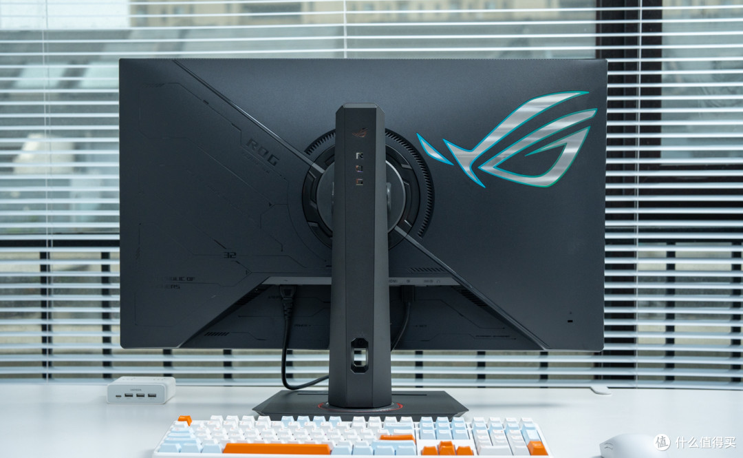 更大更强的ROG 绝神32Pro,32寸4K双模电竞显示器再进化