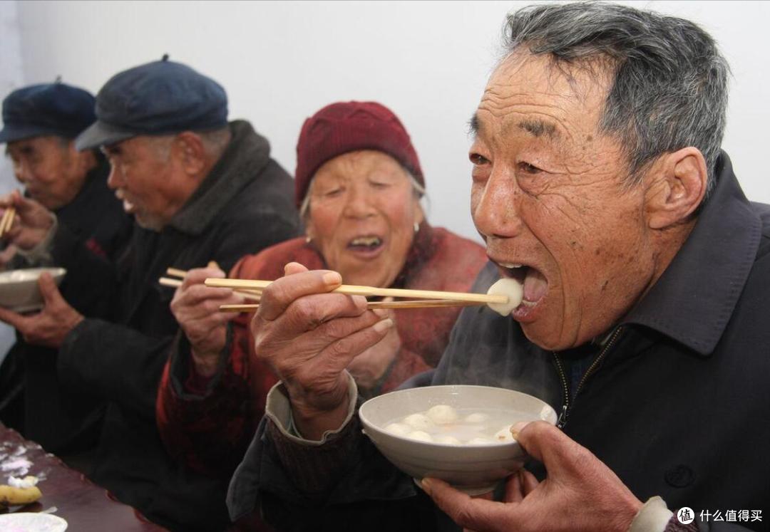 百岁老人,看起来只有60岁,秘密不是喝牛奶多运动,而是这4件事