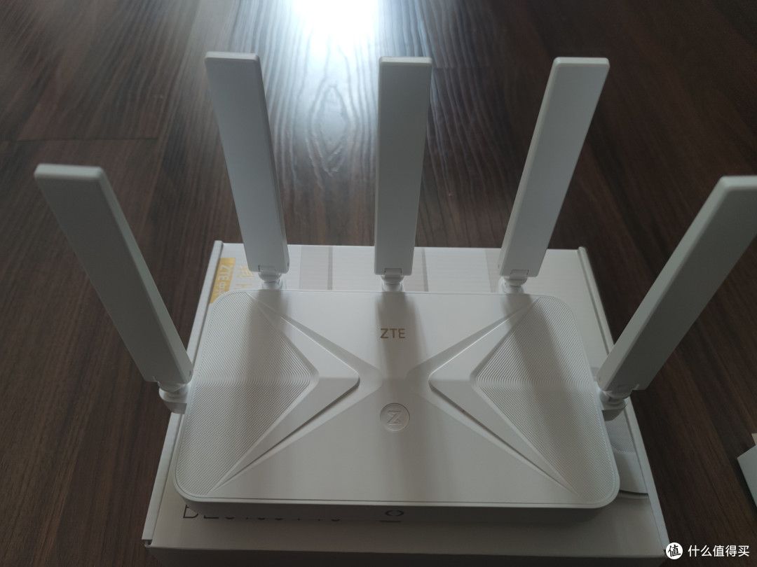 中兴巡天BE5100Pro+:十核芯片+双2.5G口,刷新家用路由天花板!