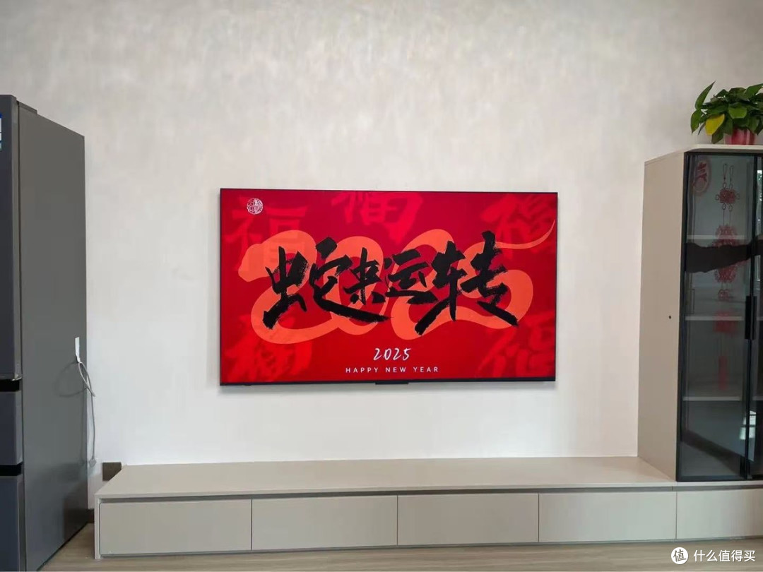 挂在墙上的不仅是电视，更是艺术：创维75A5F艺术款深度解析