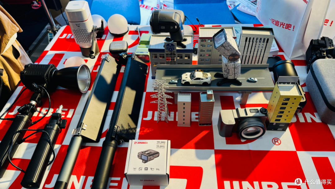 2025“一录同行”广州首站落幕！金贝灯光赋能影视创作新浪潮