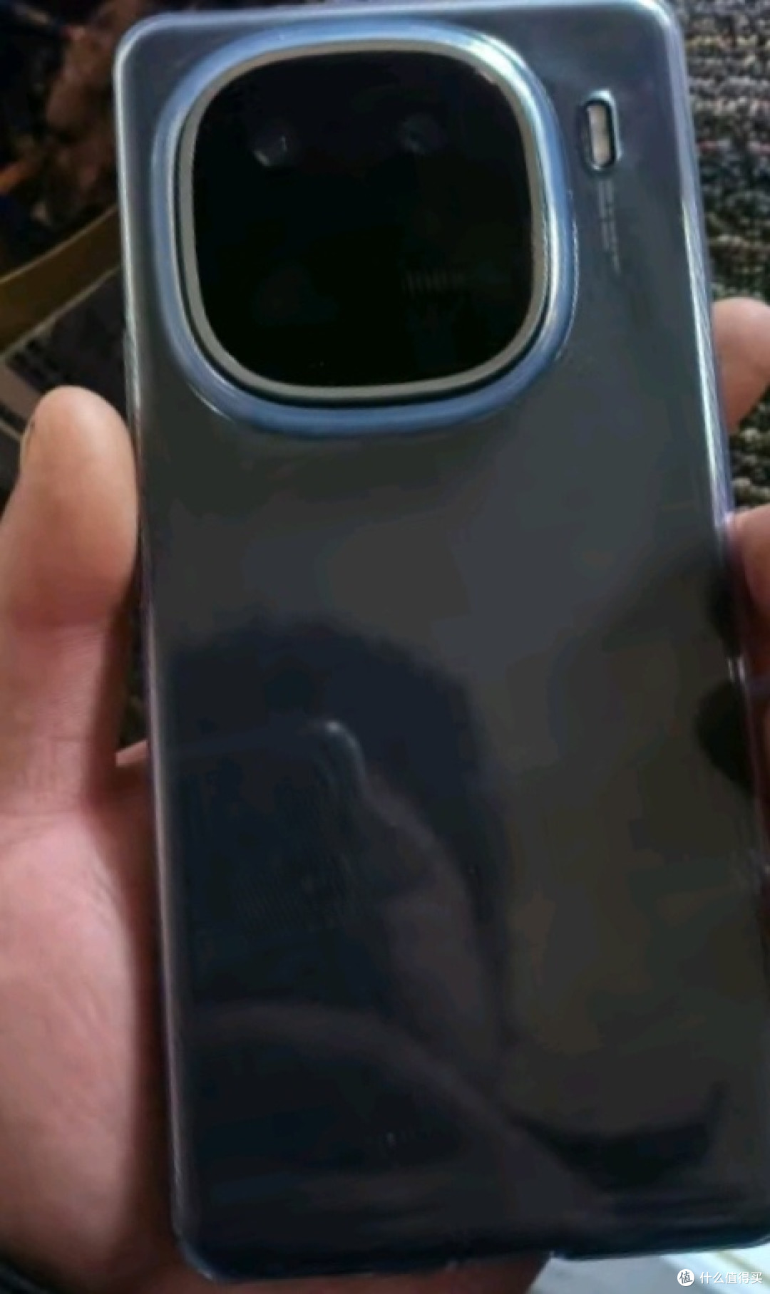 vivo iQOO12：游戏手机新巅峰