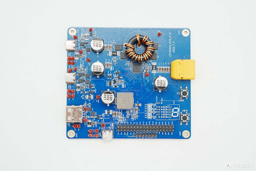 新一代旗舰SOC CPW6430加持，芯海140W多口移动电源参考设计解析