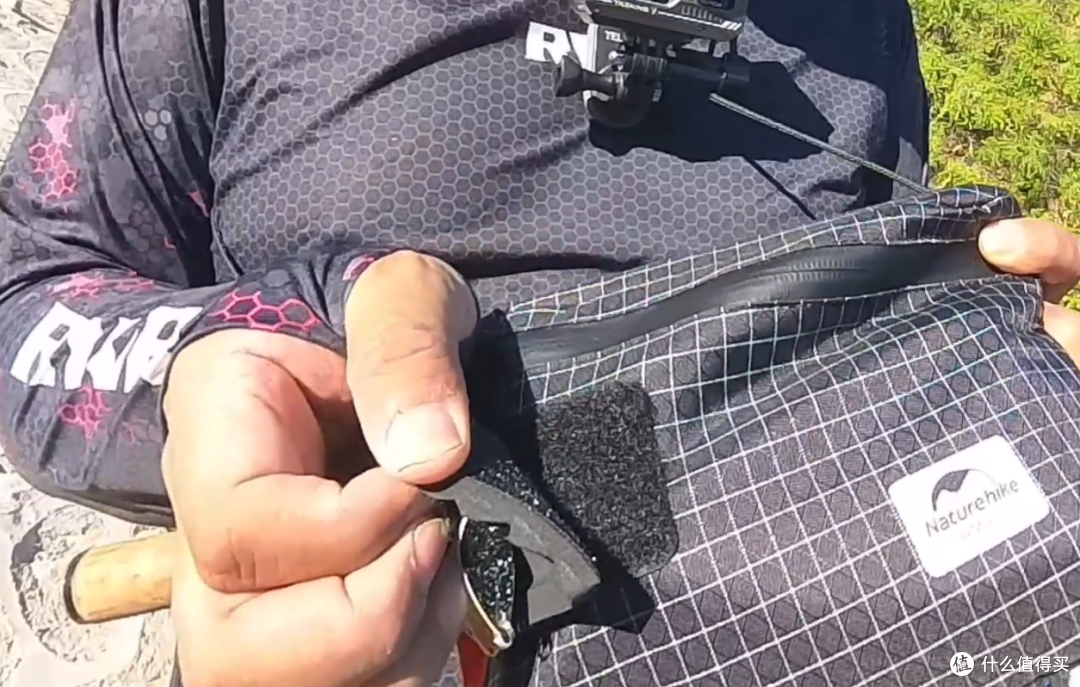 没想到凑单买的斜挎包，居然变成了我的钓鱼宝藏包