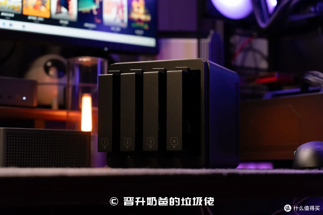新品开箱,千元级NAS体验新标杆|绿联DH4300PLUS简直香爆了!