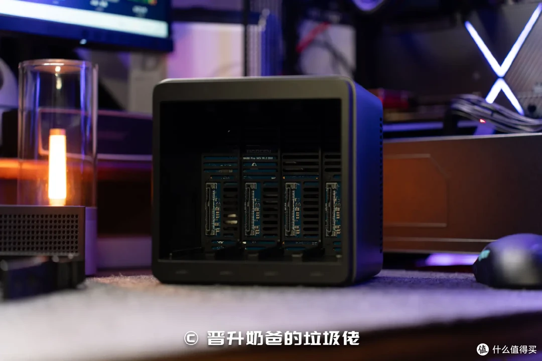 新品开箱,千元级NAS体验新标杆|绿联DH4300PLUS简直香爆了!
